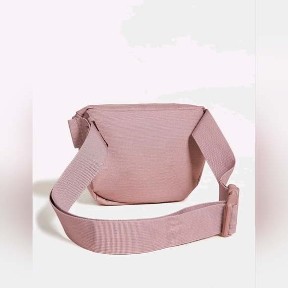 HERSCHEL SUPPLY CO NWOT Mauve Belt Bag - Picture 3 of 12